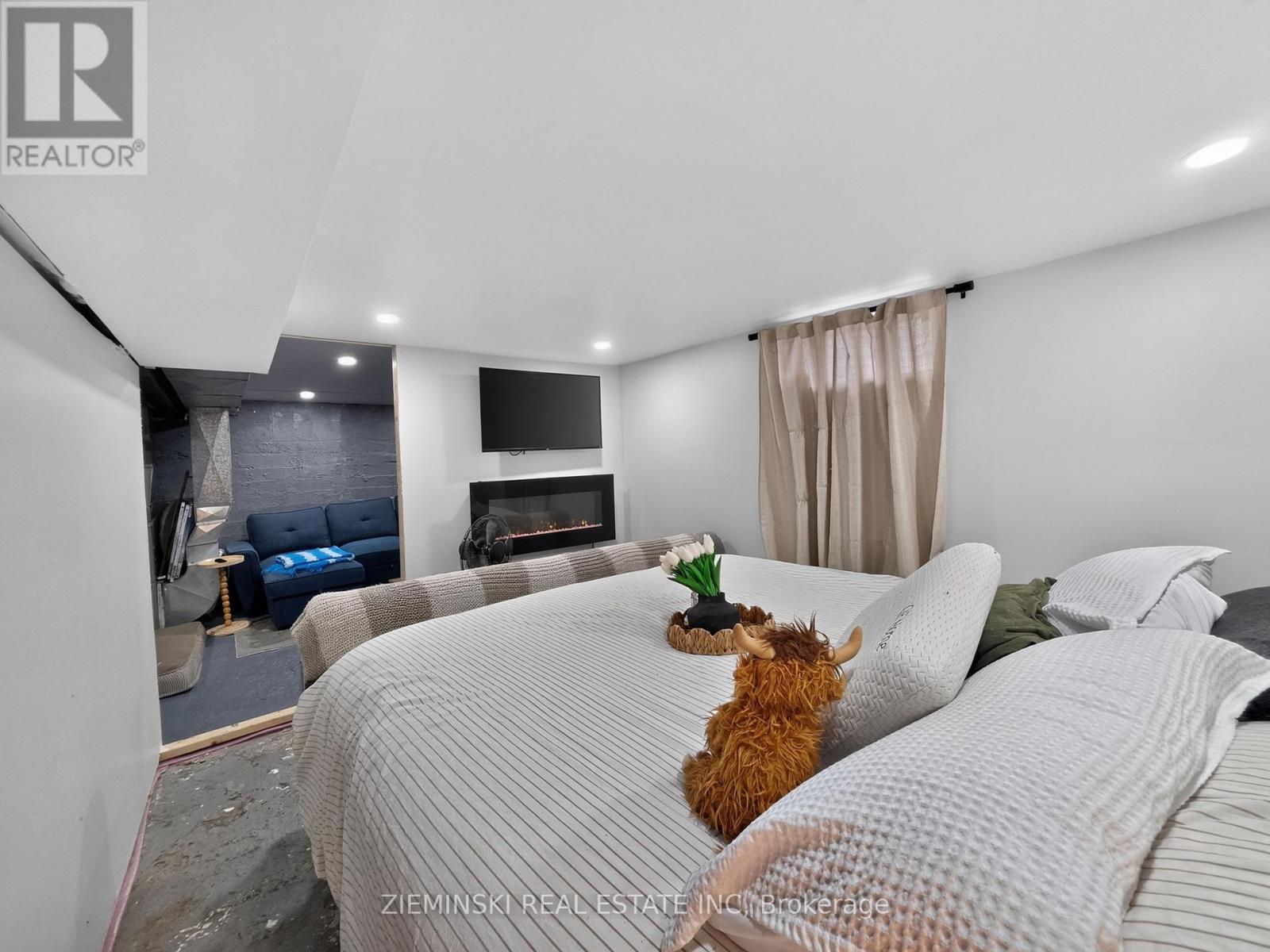 163 ANSON DRIVE - Image 25