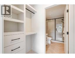 1923 26 Avenue SW - photo 15