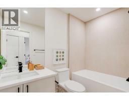 1923 26 Avenue SW - photo 18