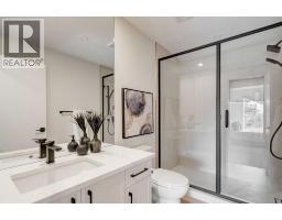 1923 26 Avenue SW - photo 14