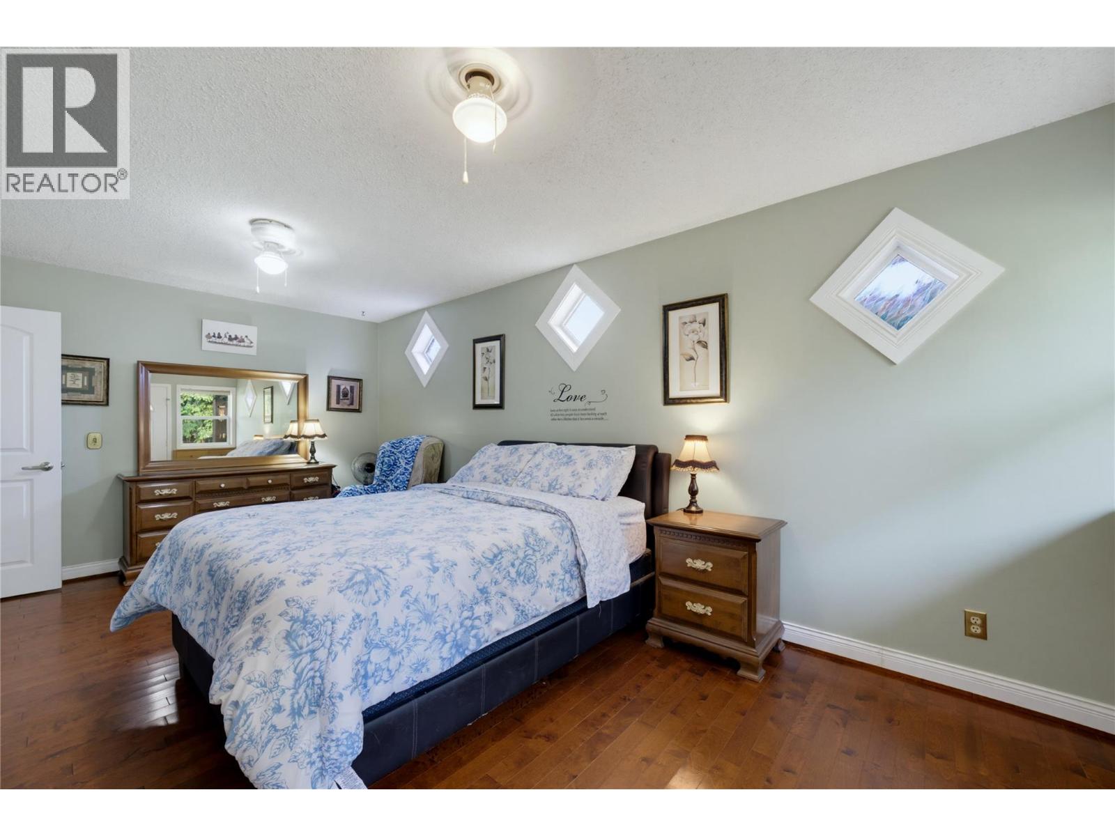 502 Maple Street - 24