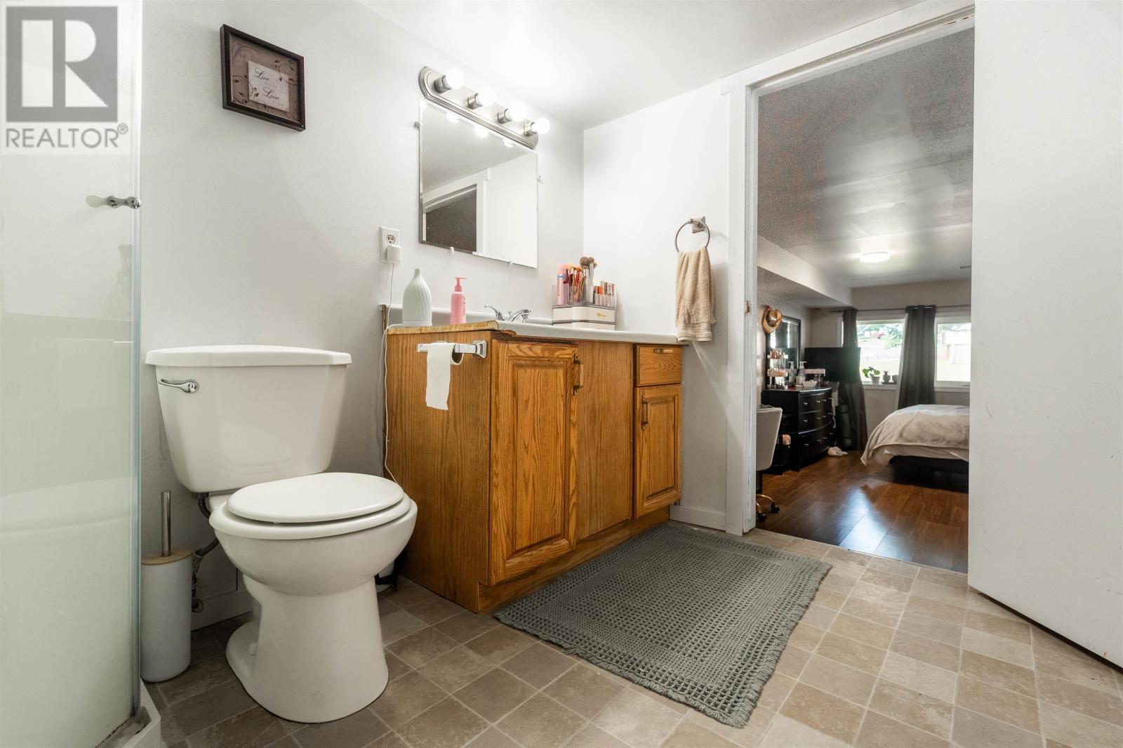 29 Amethyst ST - Image 43