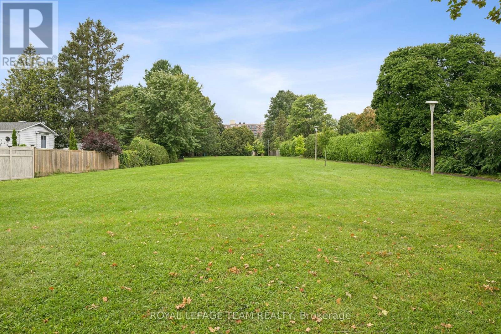 22 REDPINE DRIVE - 28