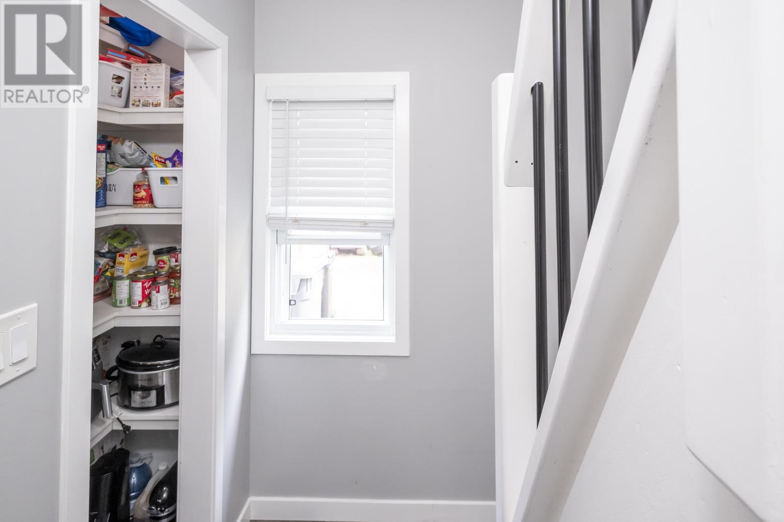825 Newport AVE - 8
