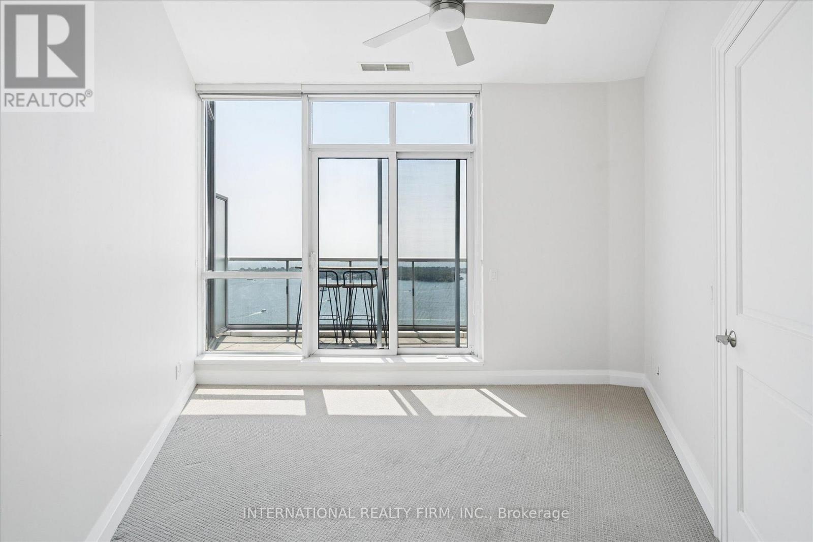 #PH4 218 QUEENS QUAY W - 28