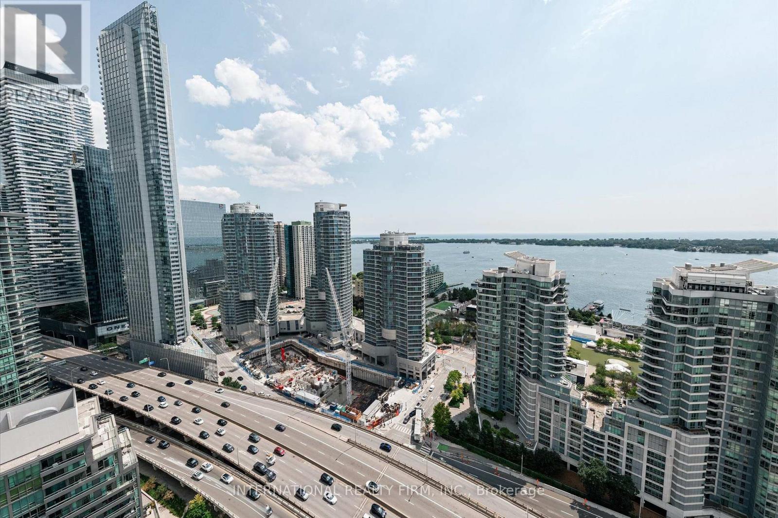 #PH4 218 QUEENS QUAY W - Image 45