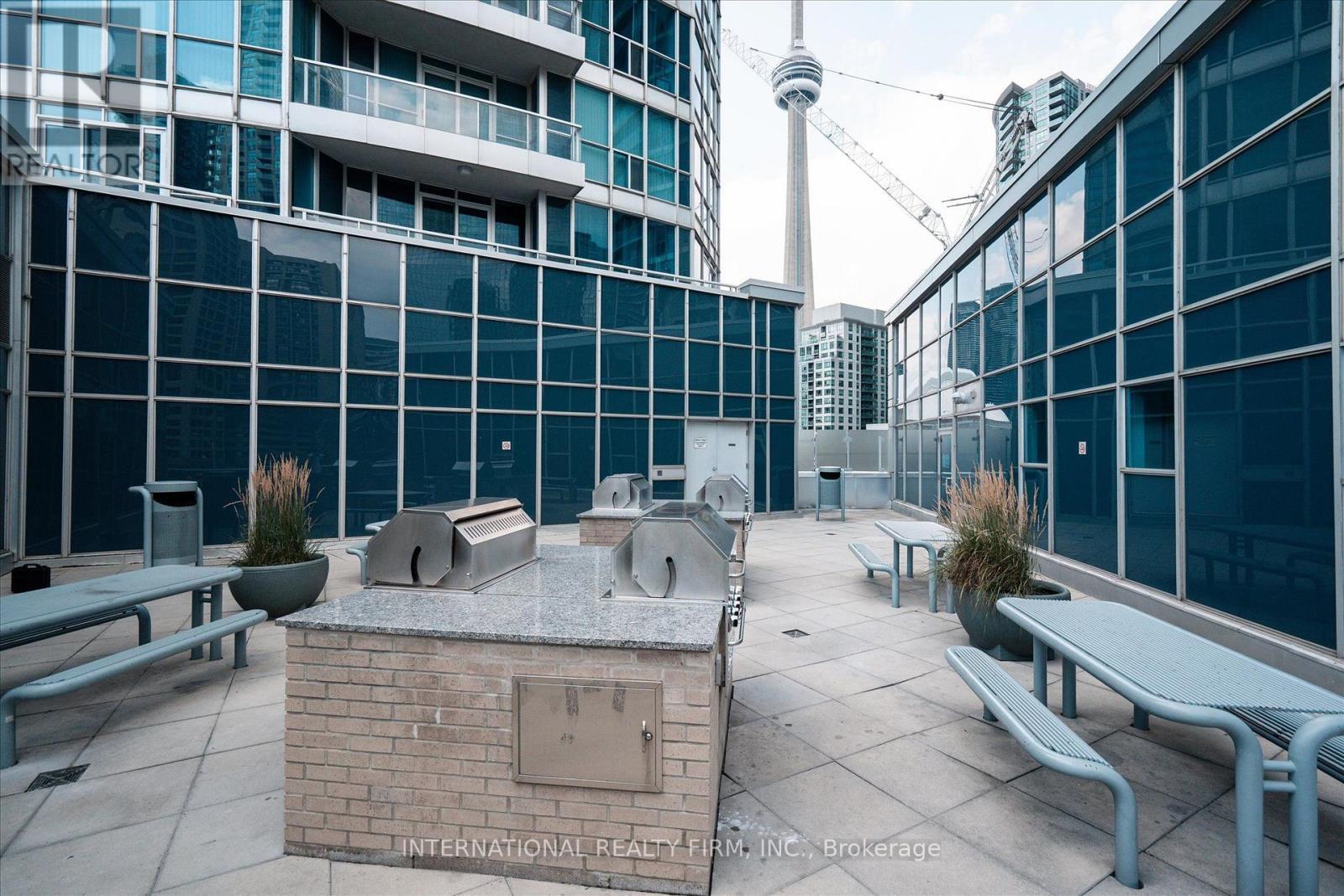 #PH4 218 QUEENS QUAY W - 48