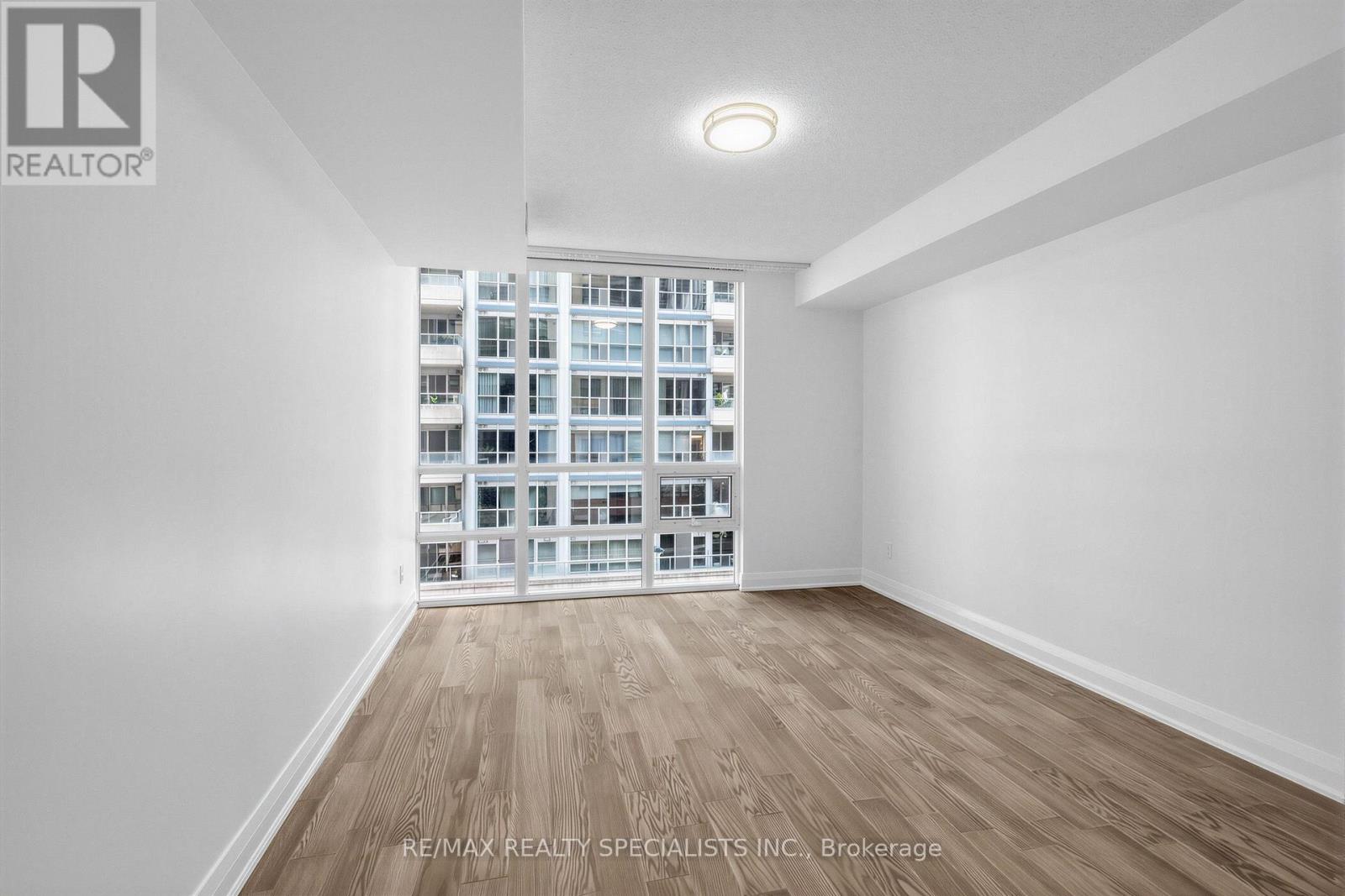 #503 263 WELLINGTON STREET W - 9