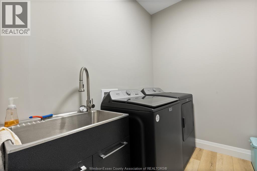 4422 BELMONT - Image 23