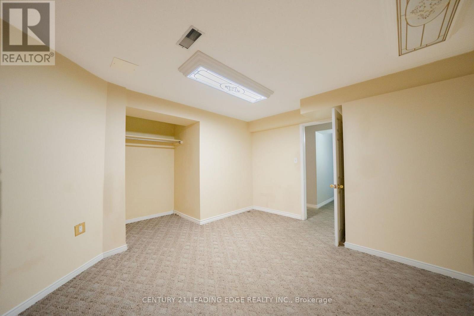 1595 DEERHURST COURT - Image 34