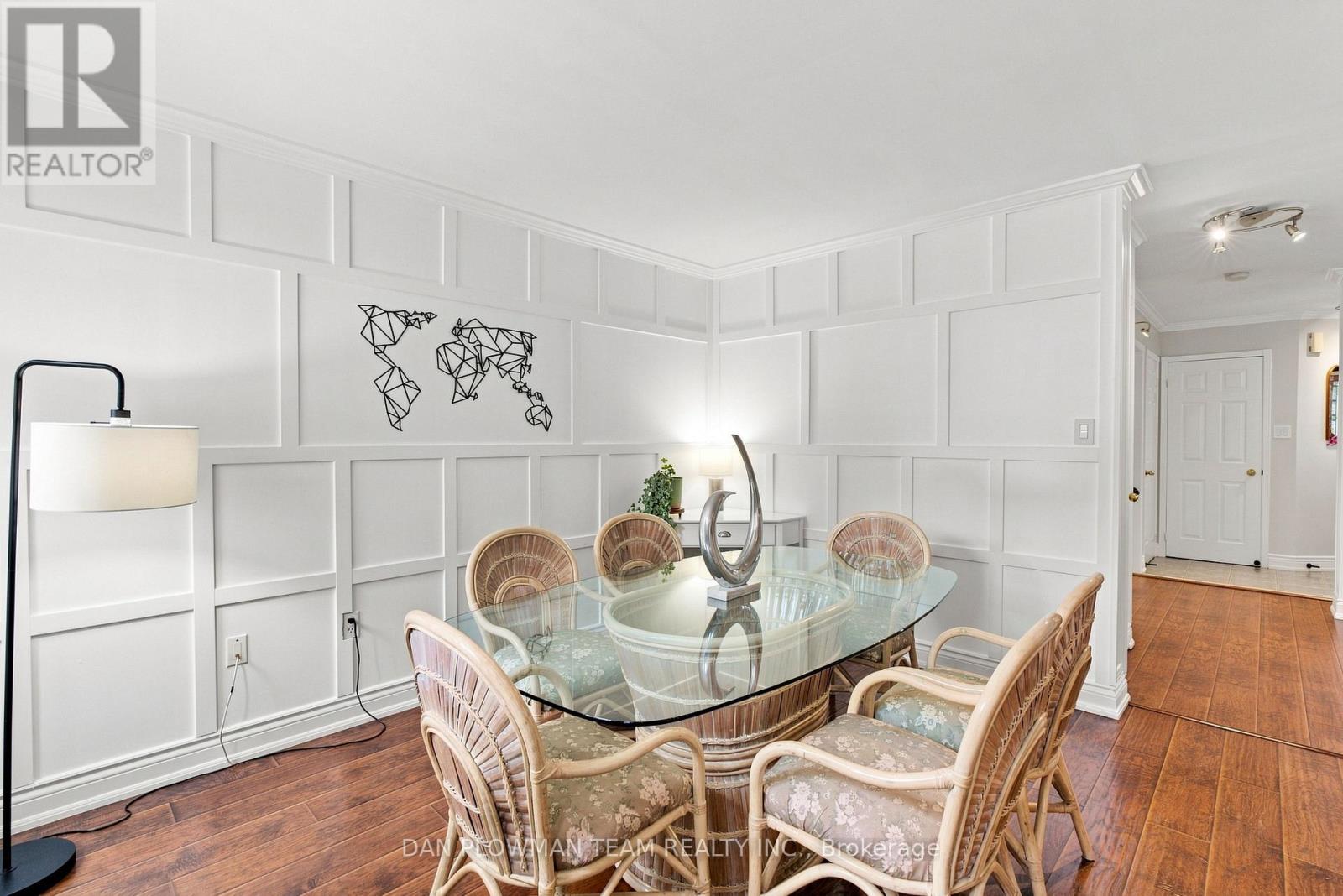 52 WELLS CRESCENT - 10