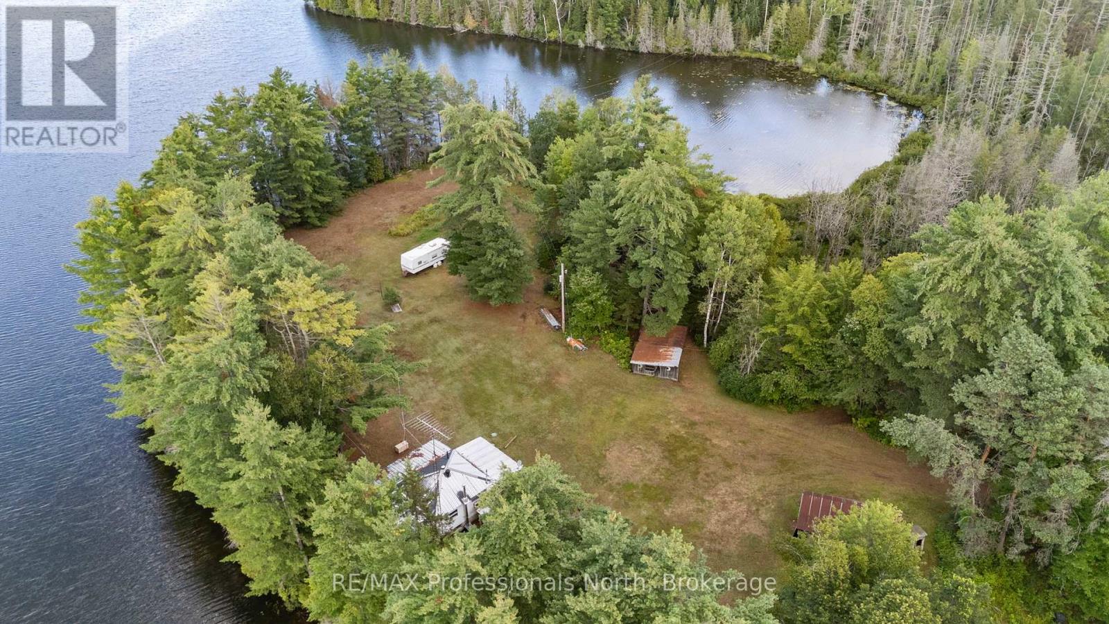 1014 LOG CABIN LANE - Image 34