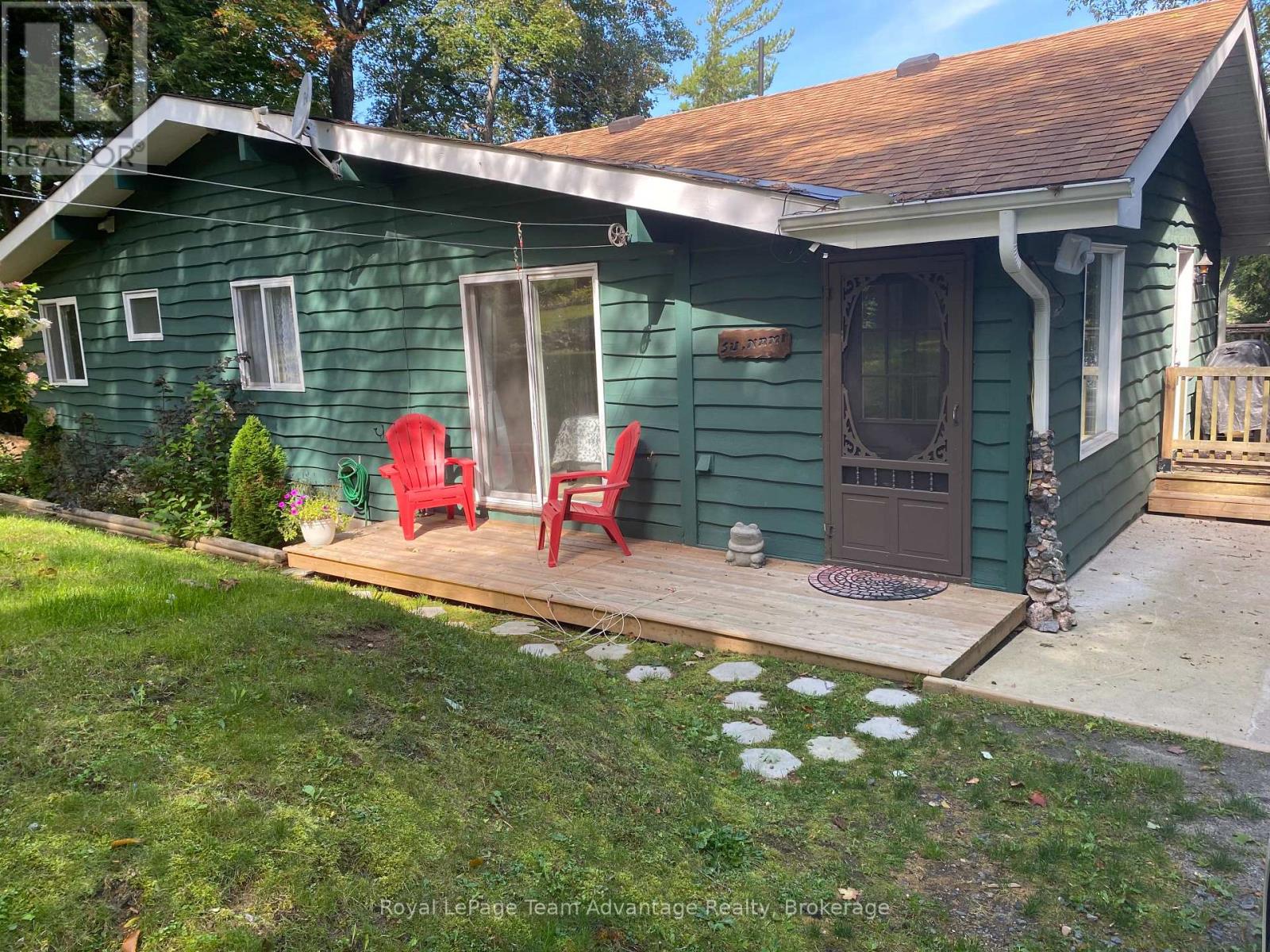 8 FIREFLY WAY - 2