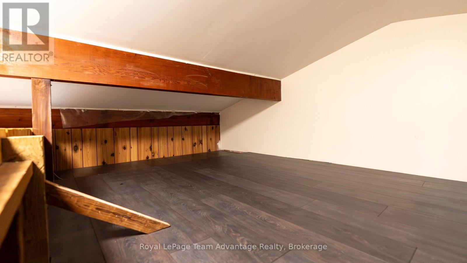 8 FIREFLY WAY - 25