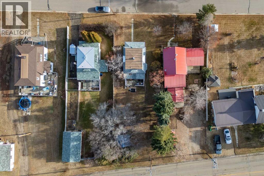 5013 49 A Street - Image 28