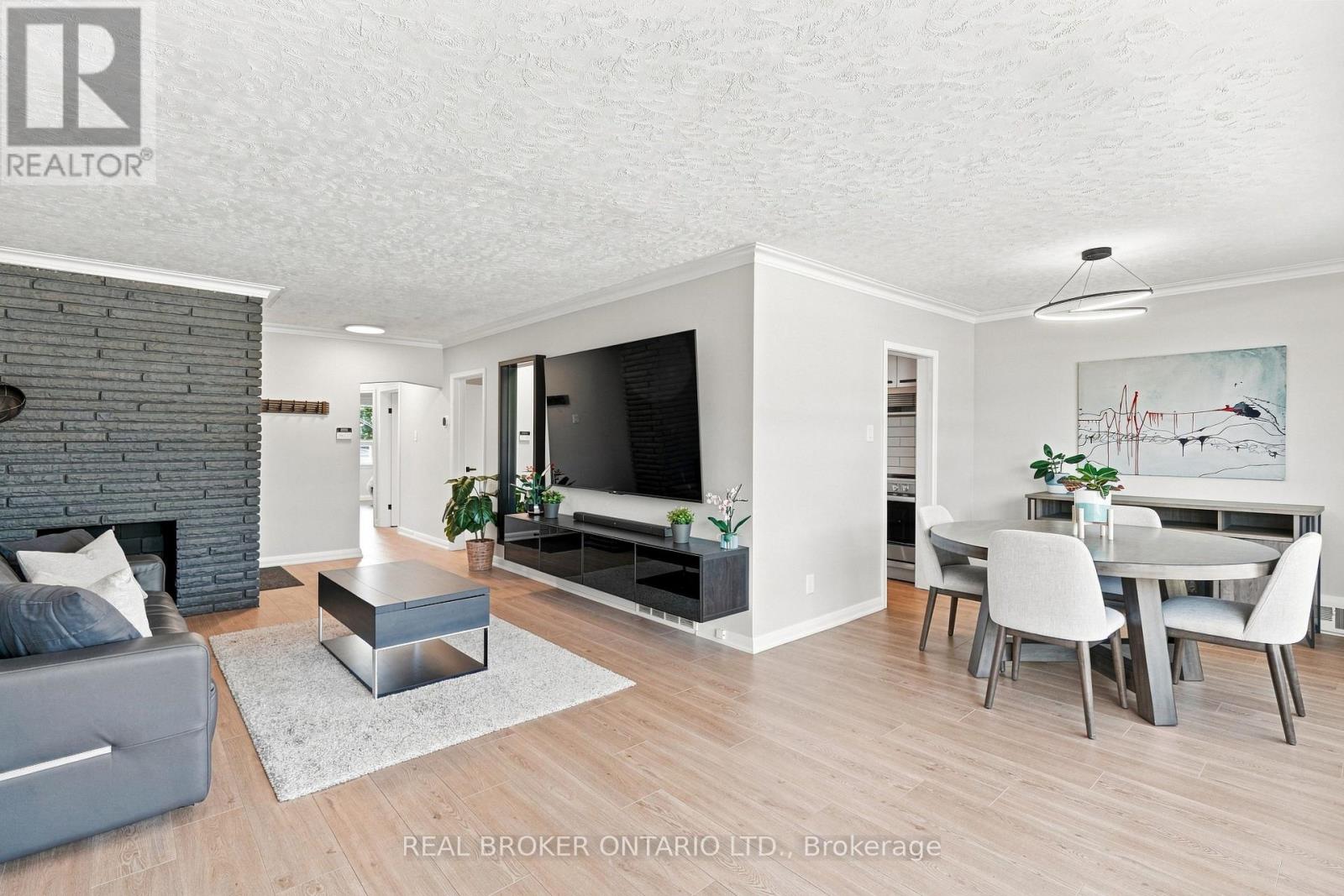 7 ALLISON DRIVE - 5