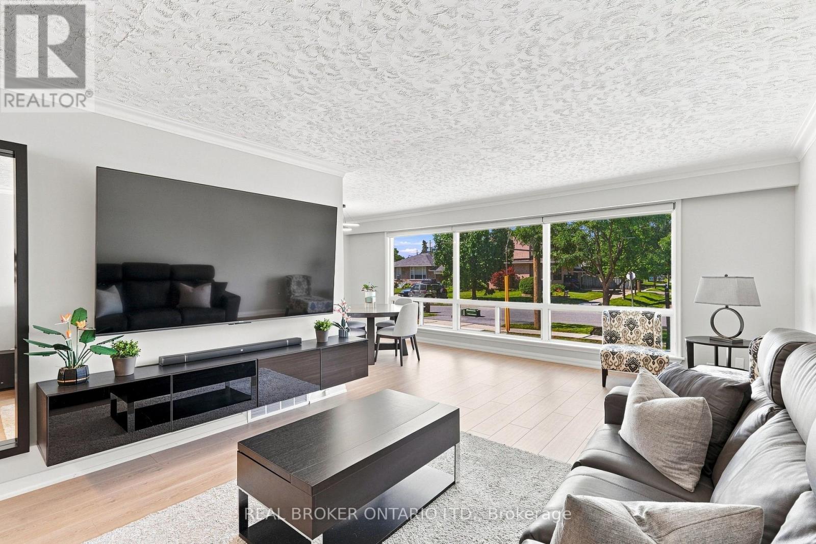 7 ALLISON DRIVE - 4