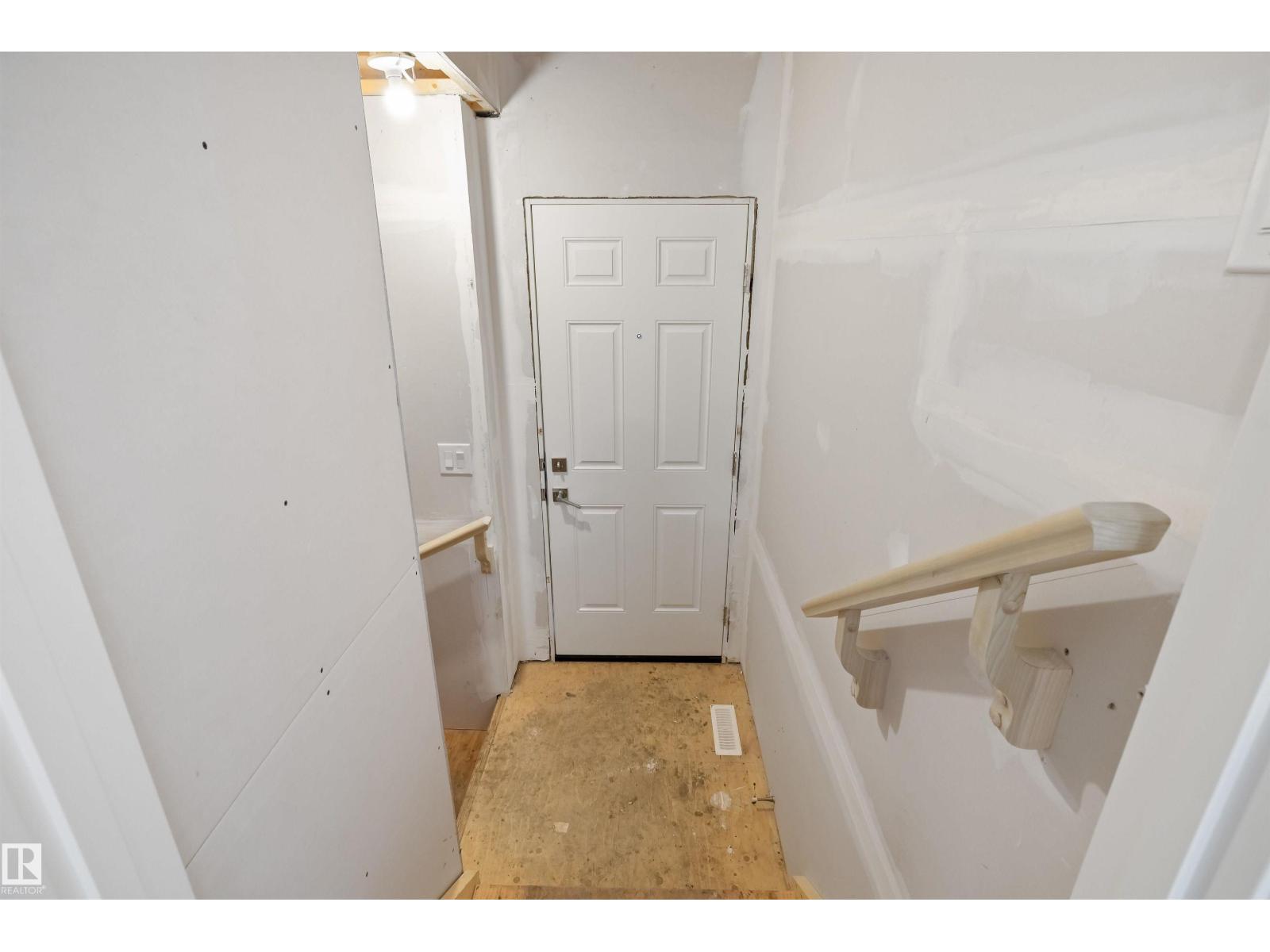 8616 183 AV NW - Image 41
