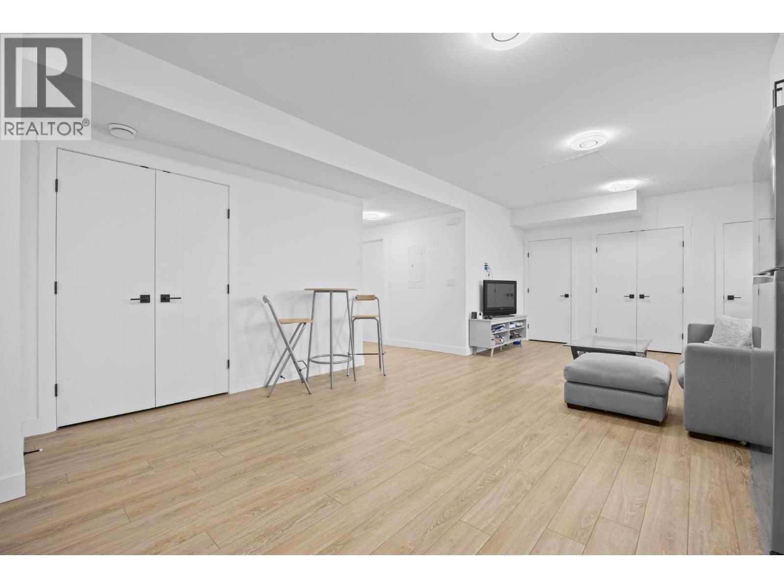 137 Whitefish Road - 48