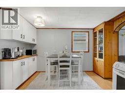914 6 Avenue, Beaverlodge, AB T0H0C0 Photo 11