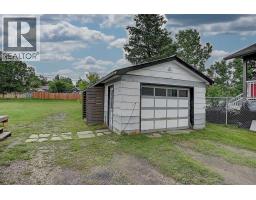 914 6 Avenue, Beaverlodge, AB T0H0C0 Photo 24