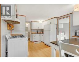 914 6 Avenue, Beaverlodge, AB T0H0C0 Photo 8