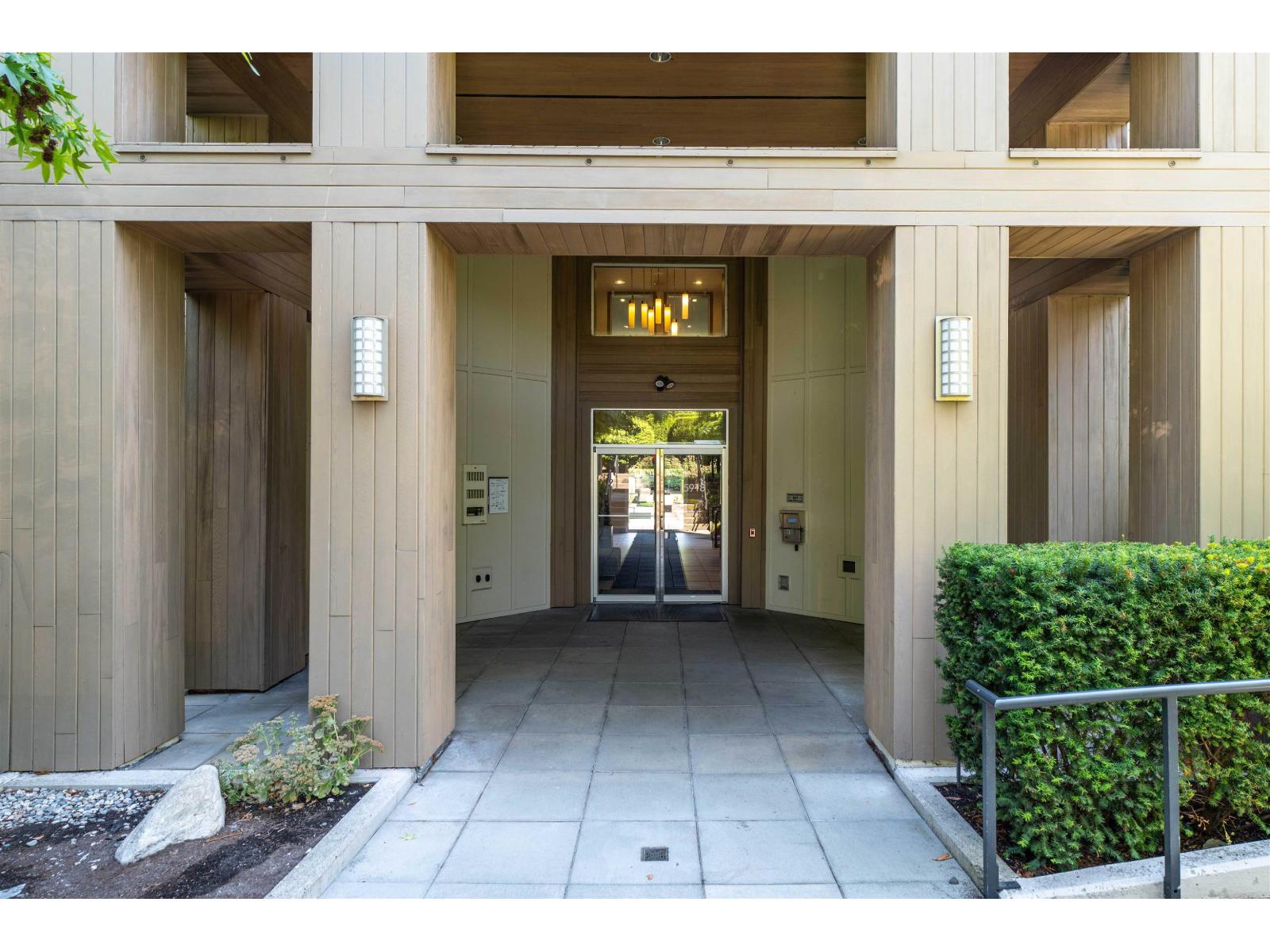 232 15918 26 AVENUE, Surrey