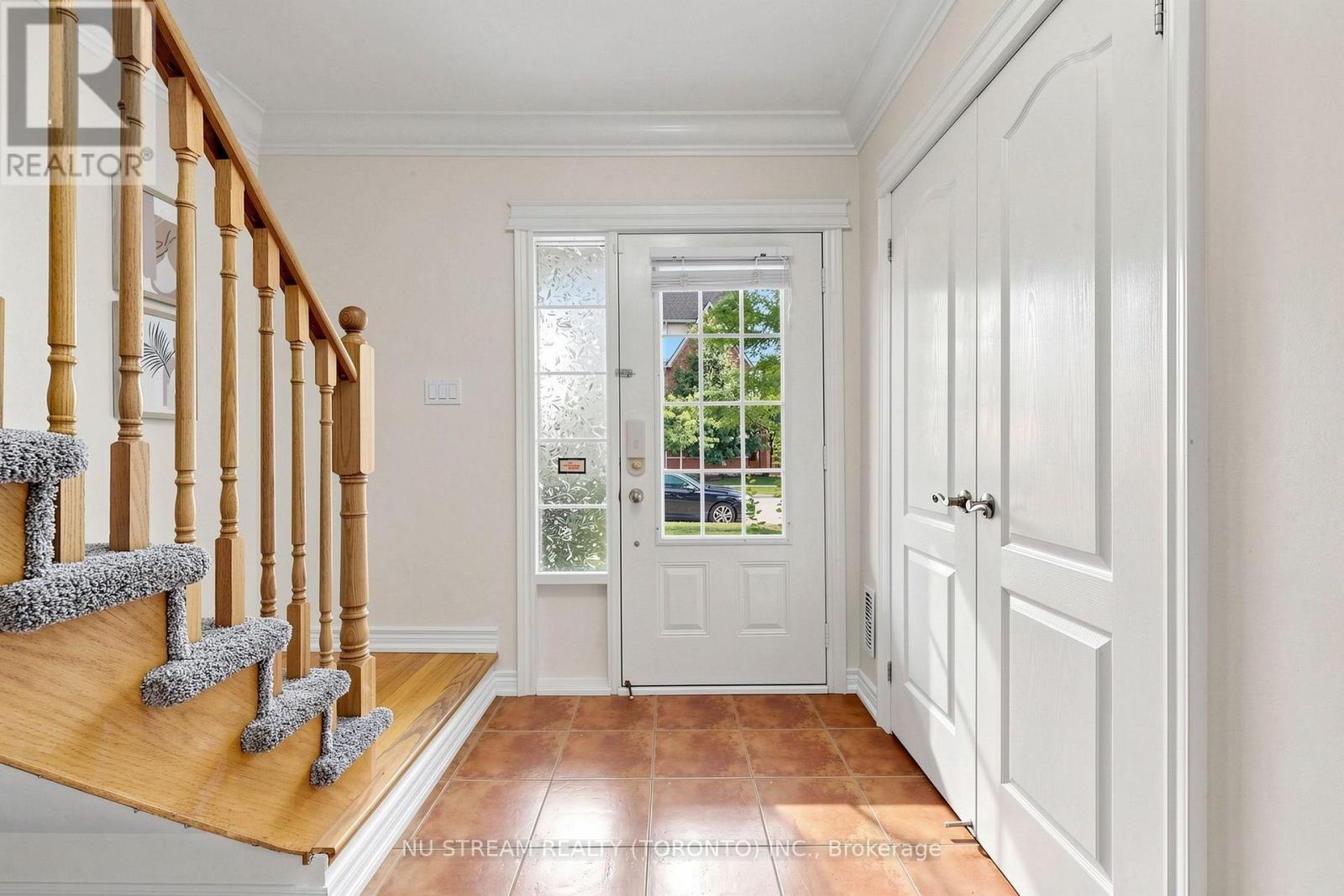 #15 123 GEORGIAN DRIVE - Image 31