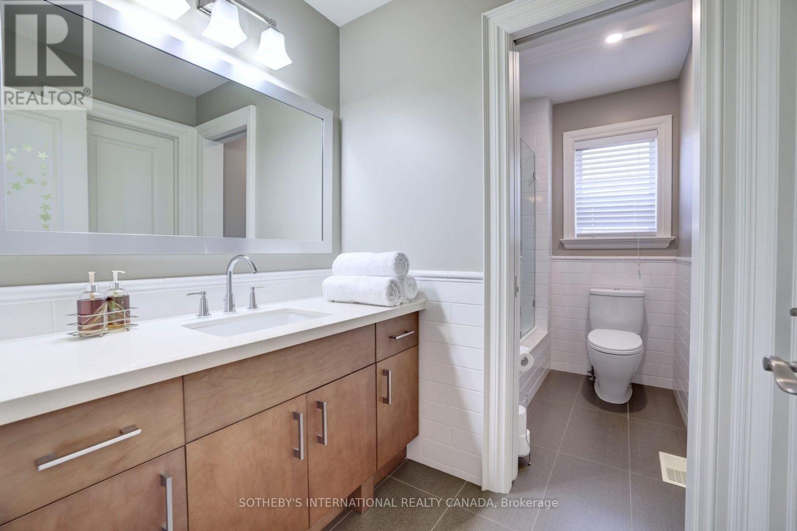 32 OAKWOOD AVENUE S - Image 28
