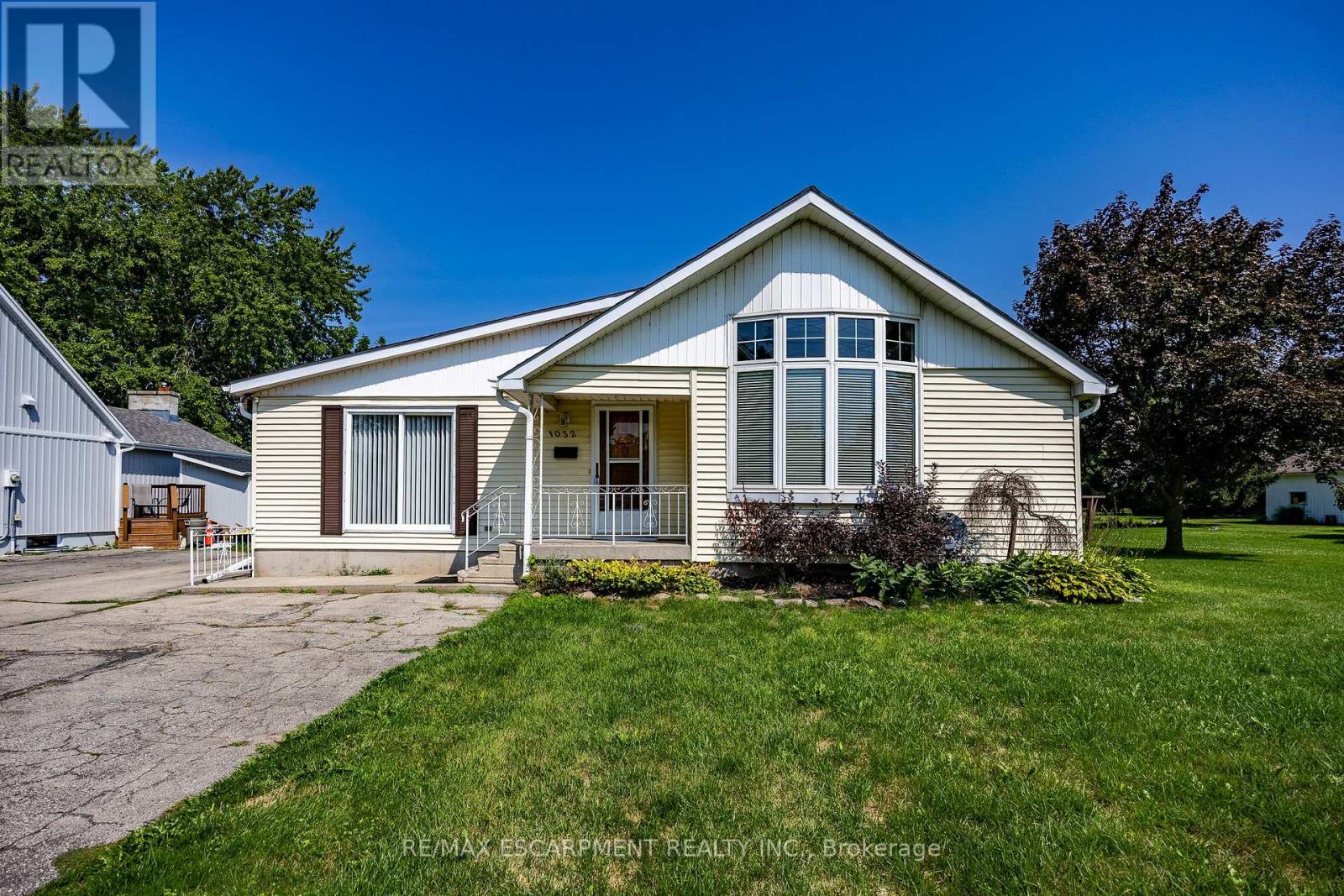 1032 MAIN STREET - 1