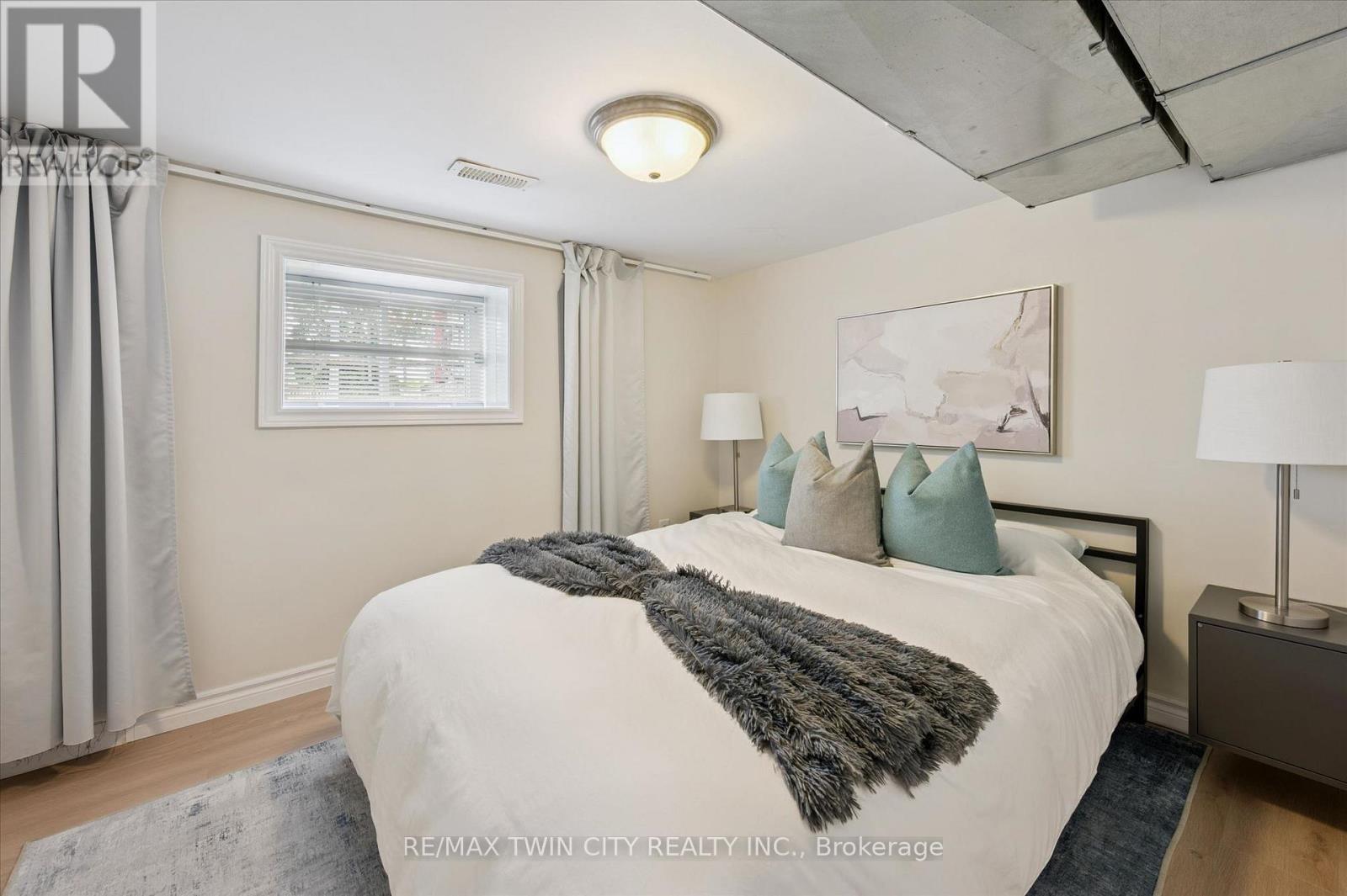 40 MADISON AVENUE S - Image 36