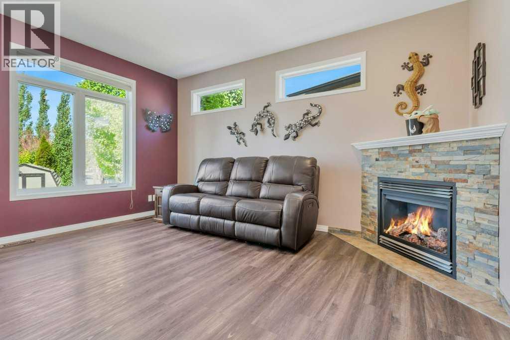 19 Lougheed Close - 6