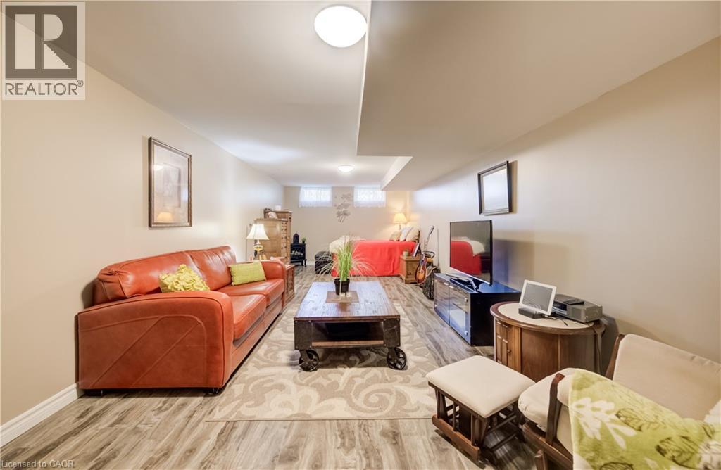 44 OAKWOOD Drive - Image 36