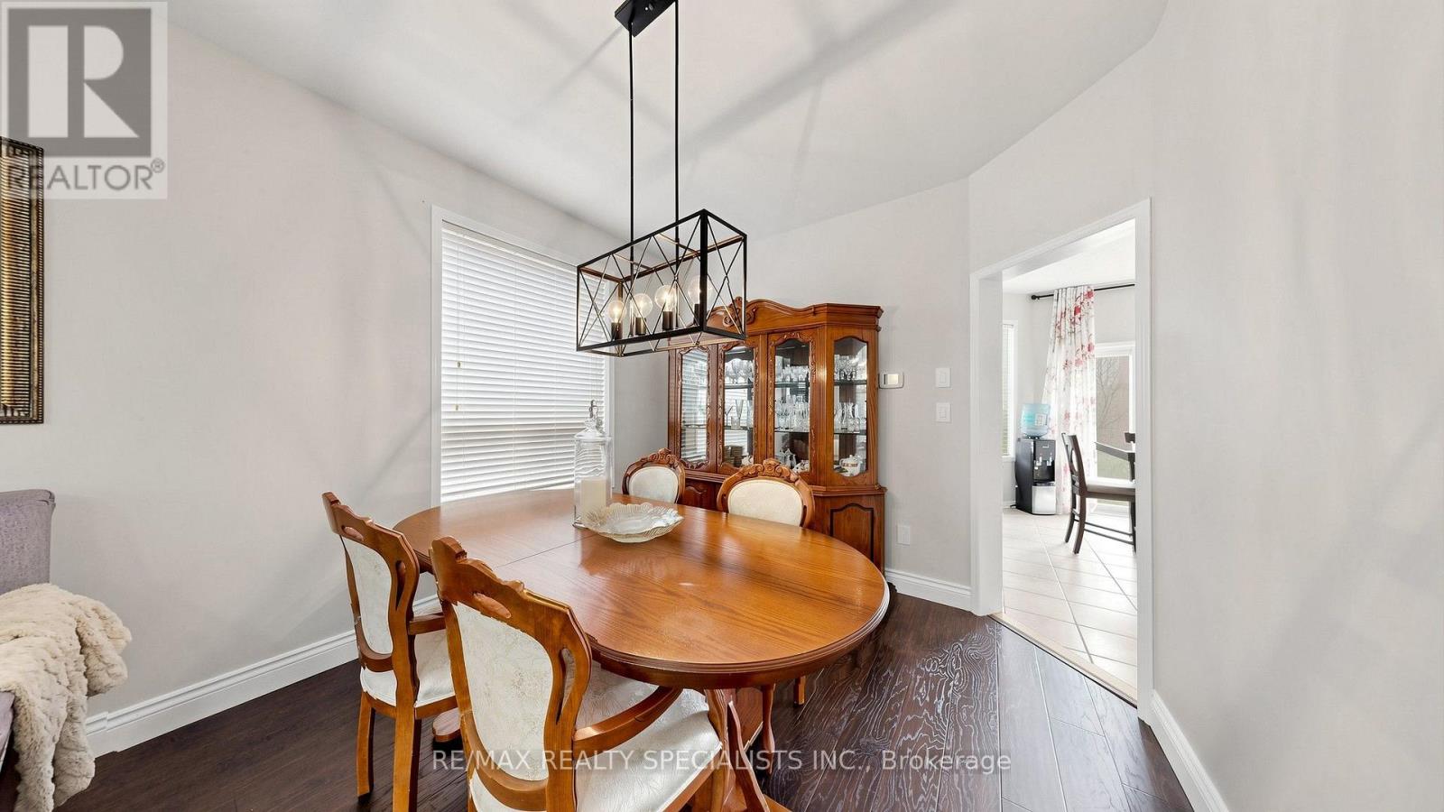 176 ROYAL VALLEY DRIVE - 11