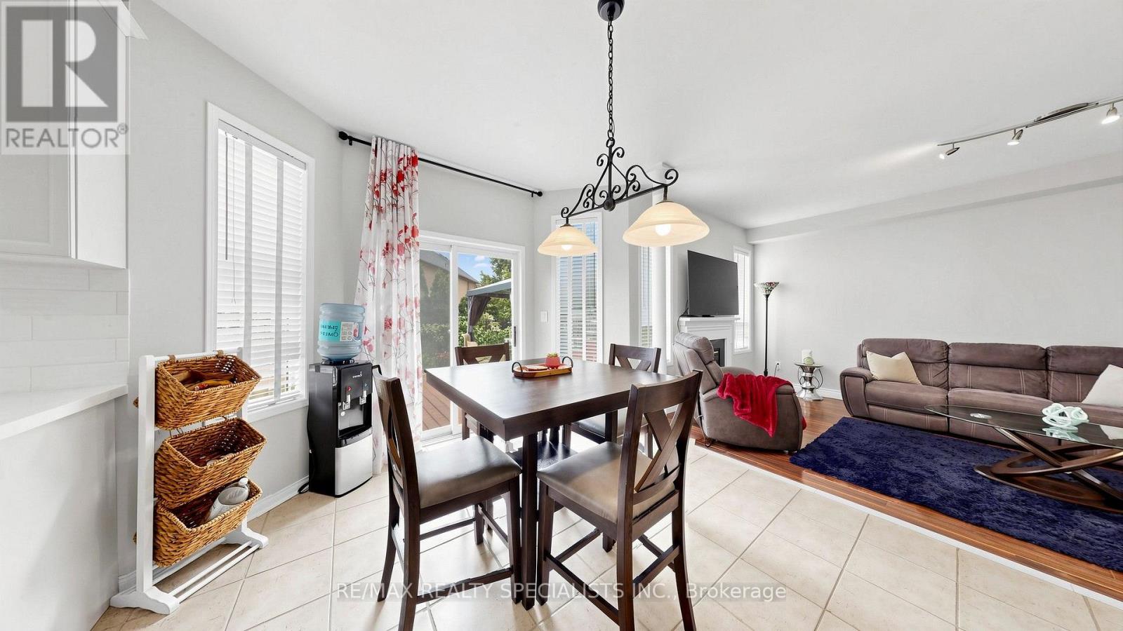 176 ROYAL VALLEY DRIVE - 15