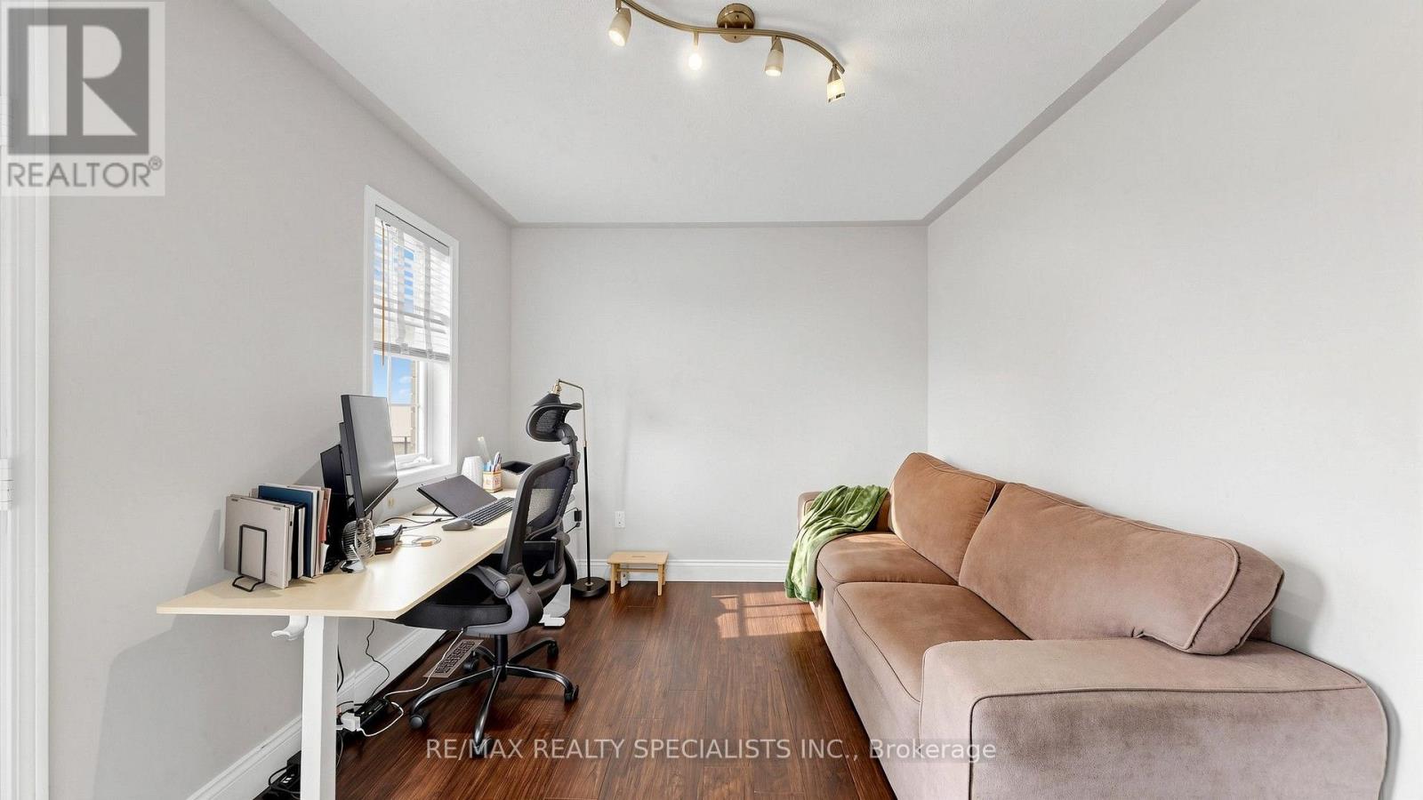 176 ROYAL VALLEY DRIVE - Image 33