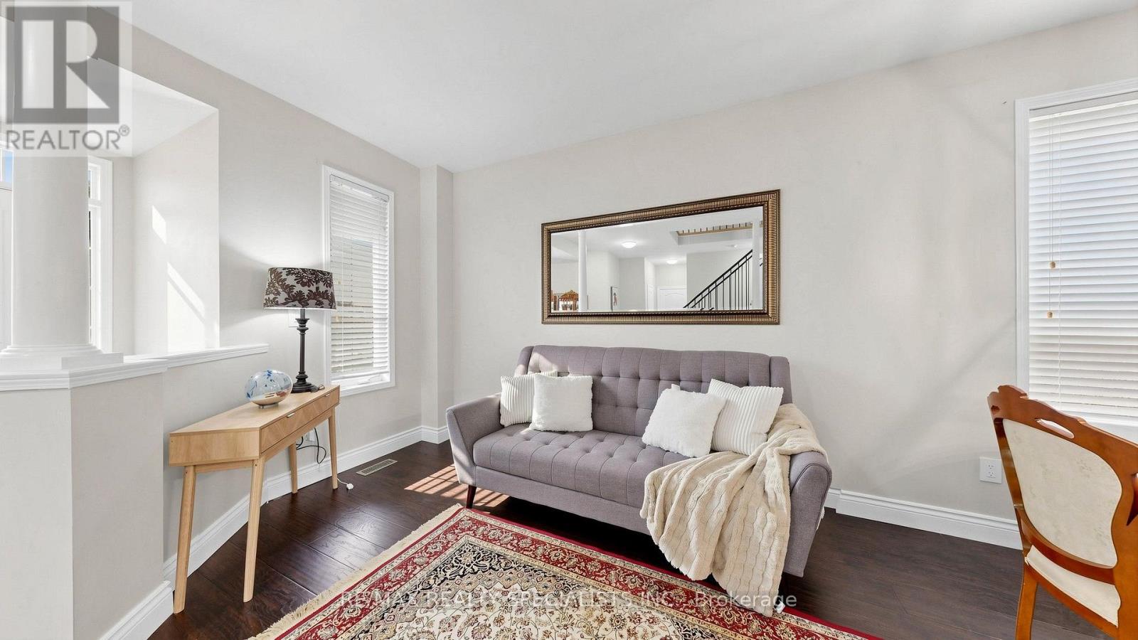 176 ROYAL VALLEY DRIVE - 8