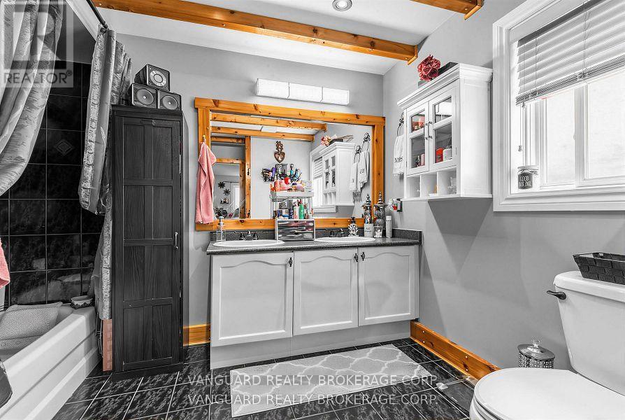 111 GRAPEVINE ROAD - 15