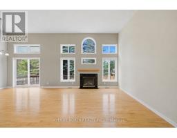 141 Gladeview Private, Ottawa, ON K1T4C4 Photo 18
