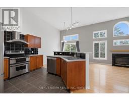 141 Gladeview Private, Ottawa, ON K1T4C4 Photo 15