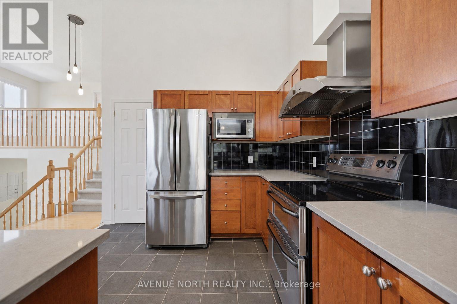 141 GLADEVIEW PRIVATE - Image 16