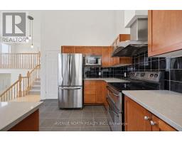 141 Gladeview Private, Ottawa, ON K1T4C4 Photo 16