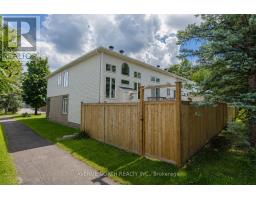 141 Gladeview Private, Ottawa, ON K1T4C4 Photo 42