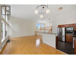 141 Gladeview Private, Ottawa, ON K1T4C4 Photo 9