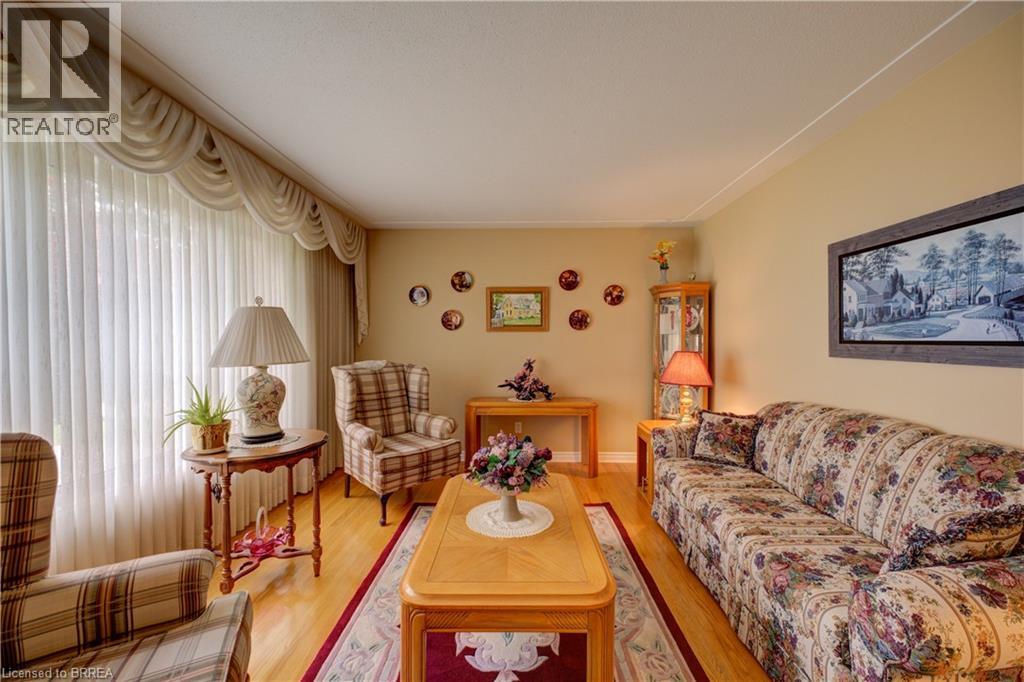 83 EVELYN Street - 8