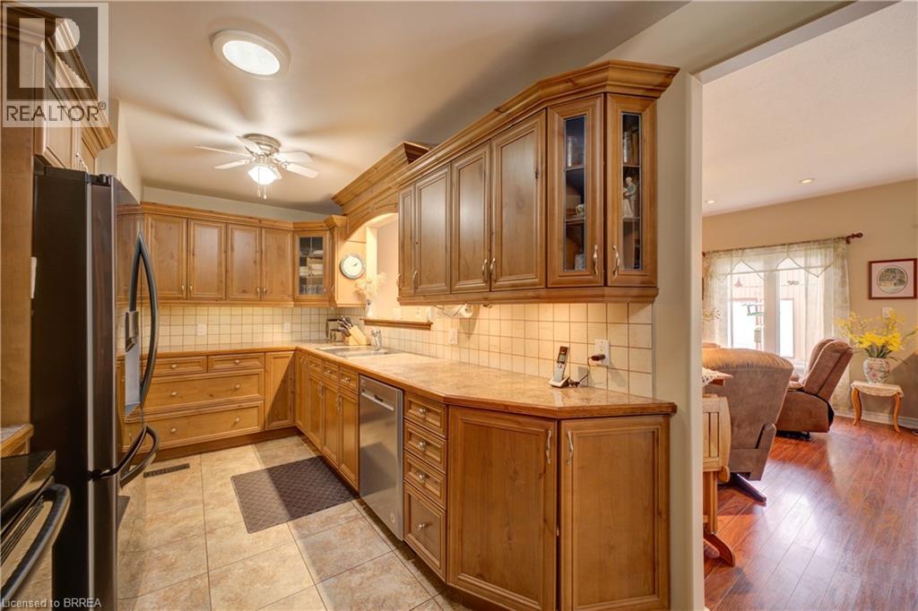 83 EVELYN Street - 12