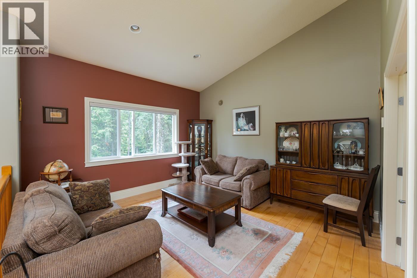 Photo 11 of 32 — 7756 NORTH NECHAKO ROAD · Prince George, BC