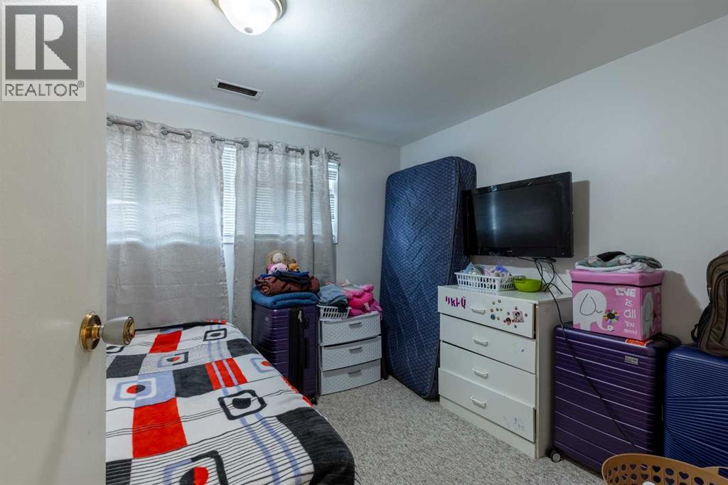 1408 & 1410 15 Avenue N - Image 24