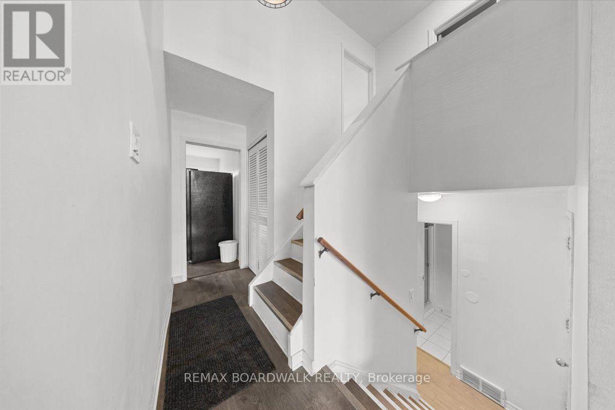 1864 LENESTER AVENUE W - Image 17