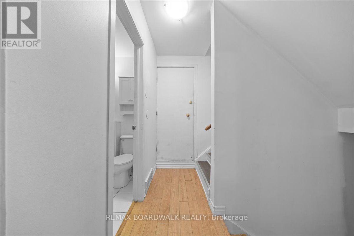 1864 LENESTER AVENUE W - Image 28